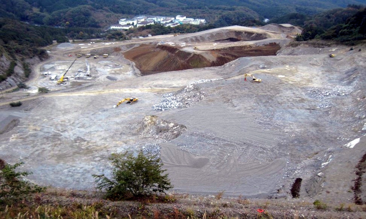 芳村石産株式会社（２）